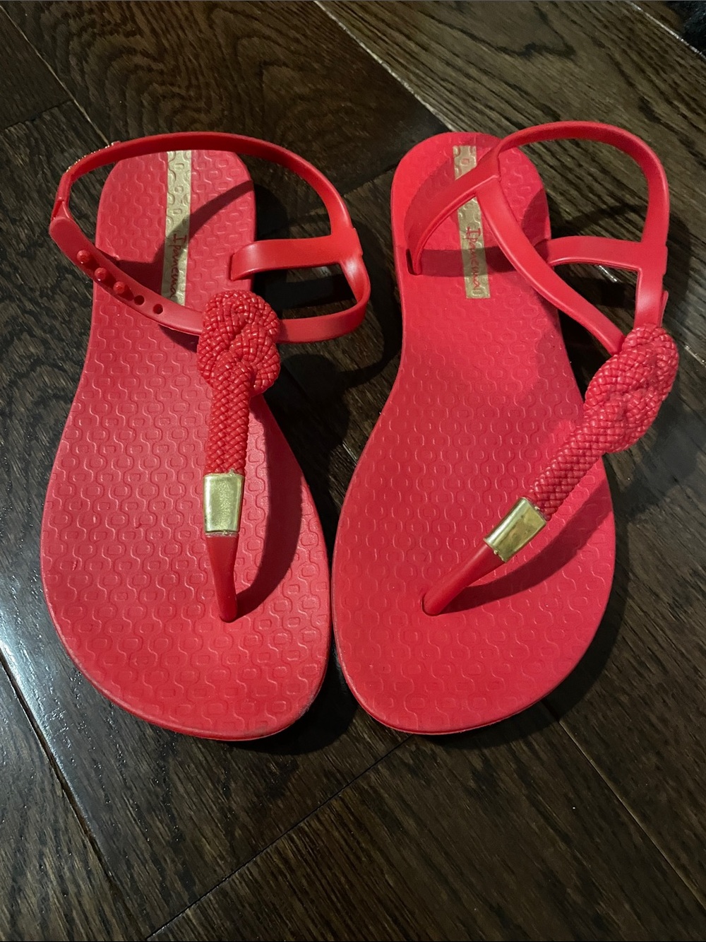 Ipanema Red Knotted Strap Women's Sandals with Gold Accents